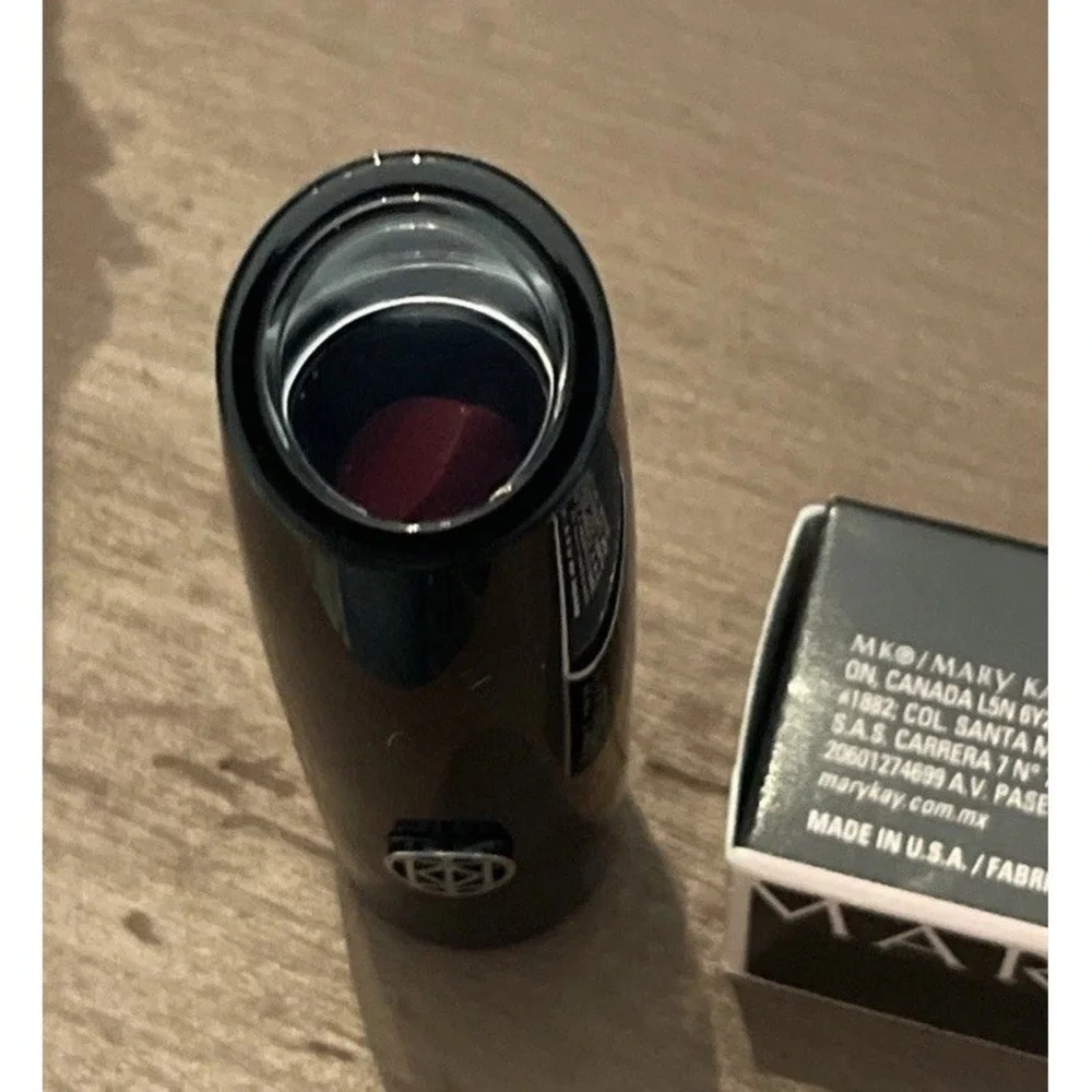 MARY KAY GEL SEMI‎ MATTE LIPSTICK 141478 BERRY FAMOUS FULL SIZE 0.13 Oz NEW